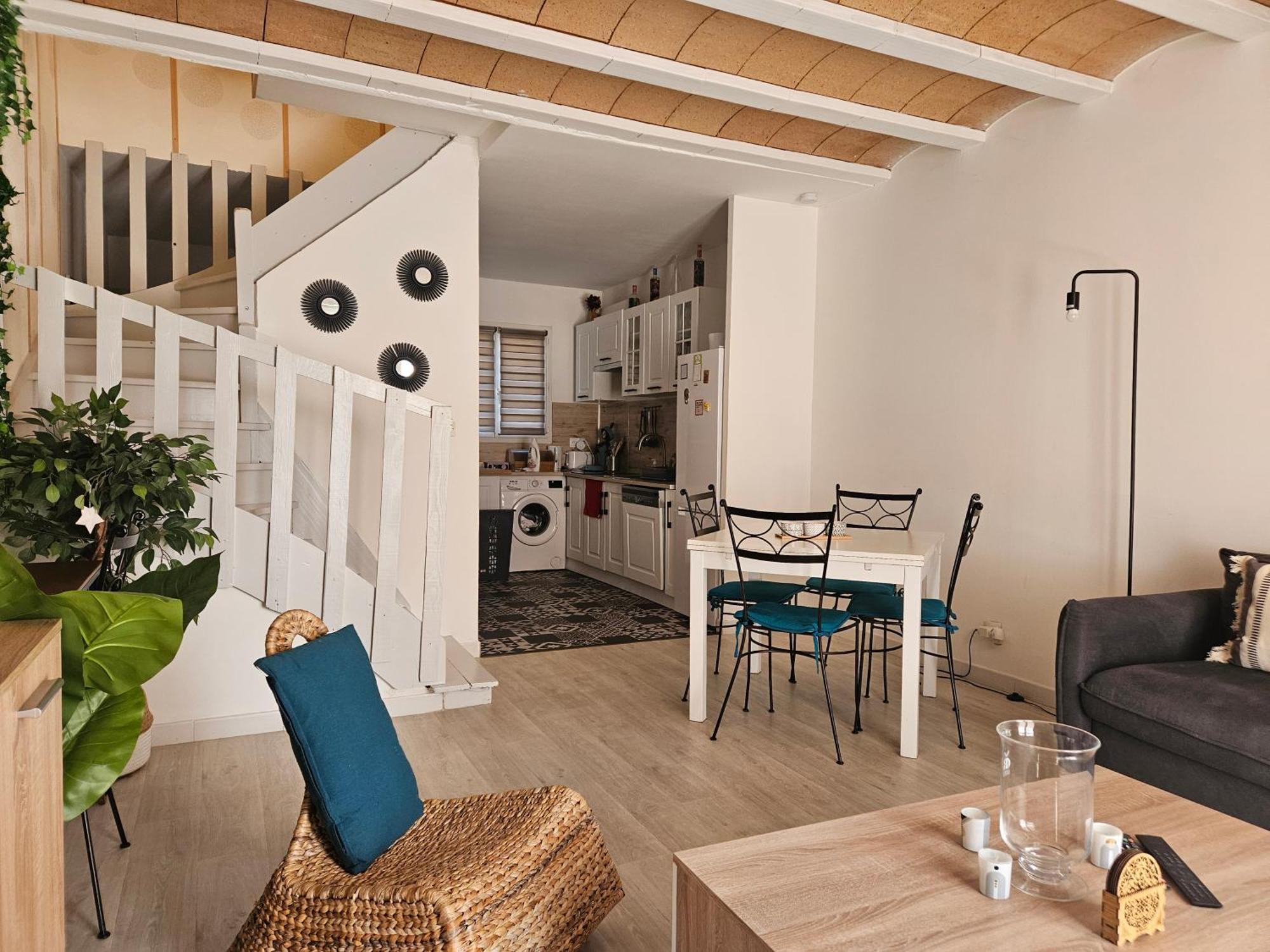 Maison Chaleureuse A Uzes Exterior photo